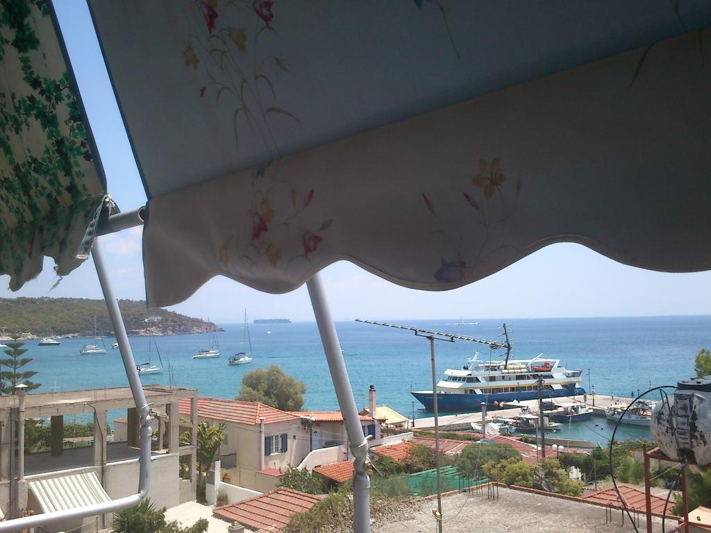 Hotel Liberty 1 Agia Marina  Buitenkant foto