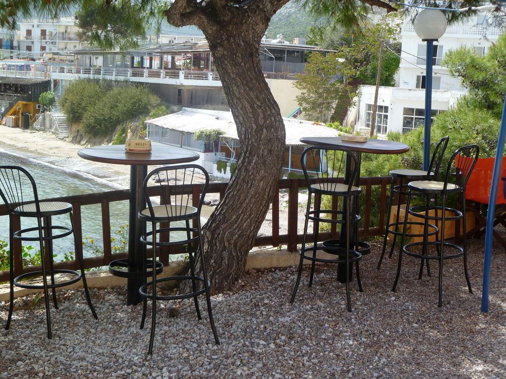 Hotel Liberty 1 Agia Marina  Buitenkant foto